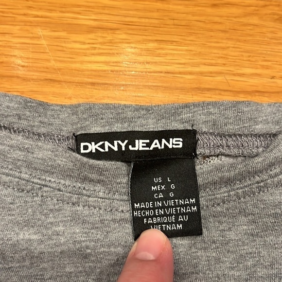 DKNY jeans gray top size large . - Picture 2 of 8